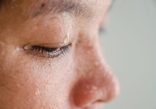 sweat-on-the-eyes-of-woman-excercise-focus-sweat-2023-11-27-05-36-46-utc-web